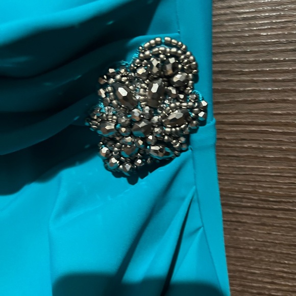 Compression Embellished Ruched Sheath Dress - Picture 5 of 7